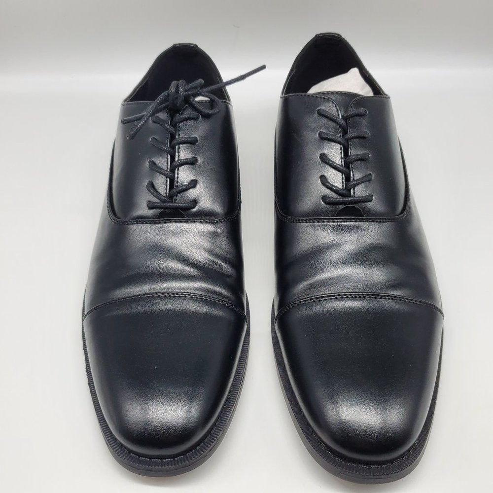 Unlisted by Kenneth Cole Men's Half Time Oxford | 10 | Like New